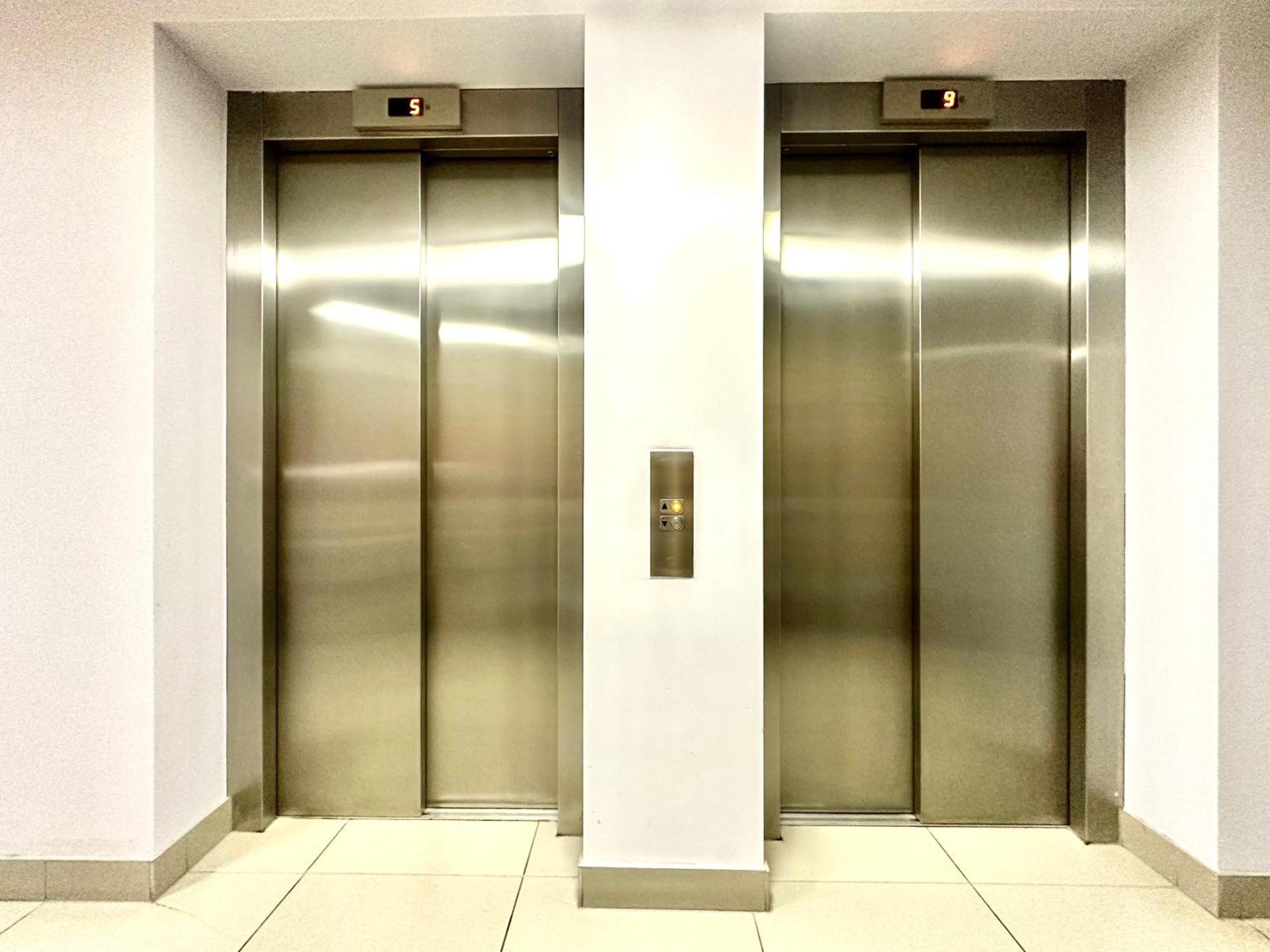 Podwale 2 Apartment - Self Check-In 20H ~Parking & Lift Wroclaw Exterior photo